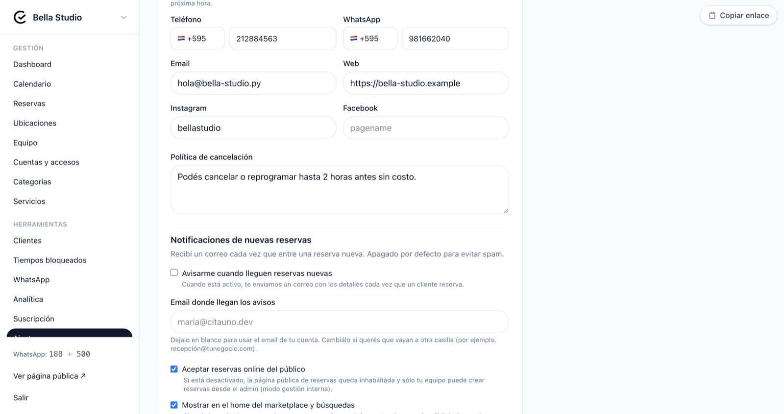 Sección de contacto y redes sociales en la configuración